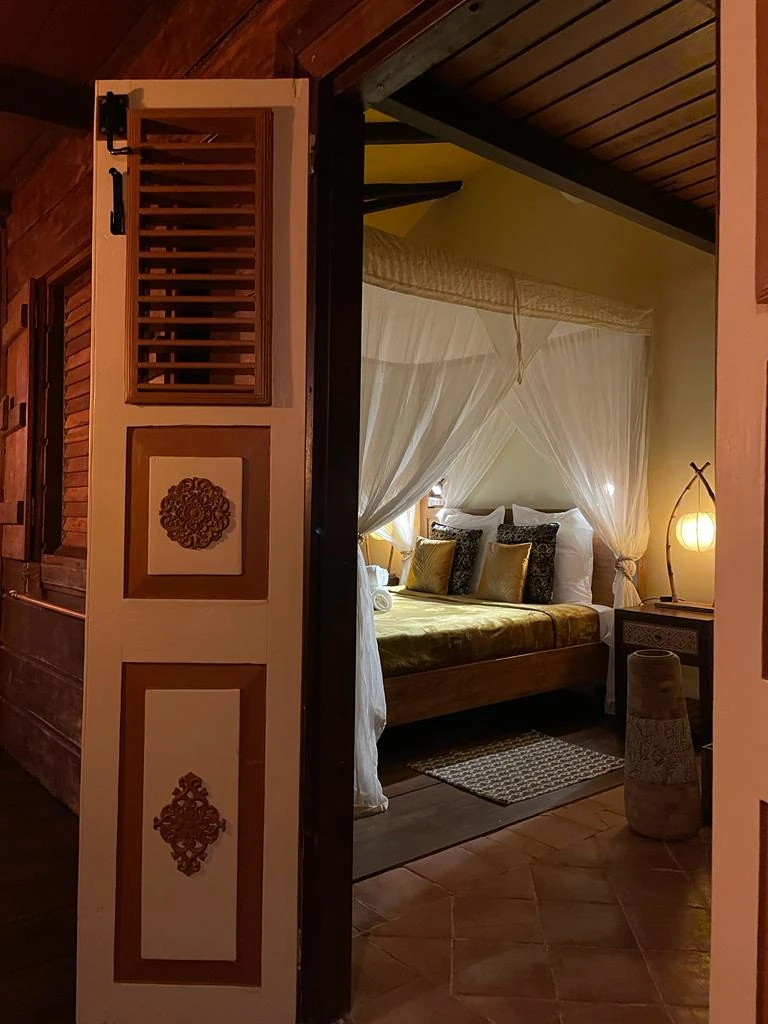 Open terrace of a Creole lodge at Rêve et Alizé